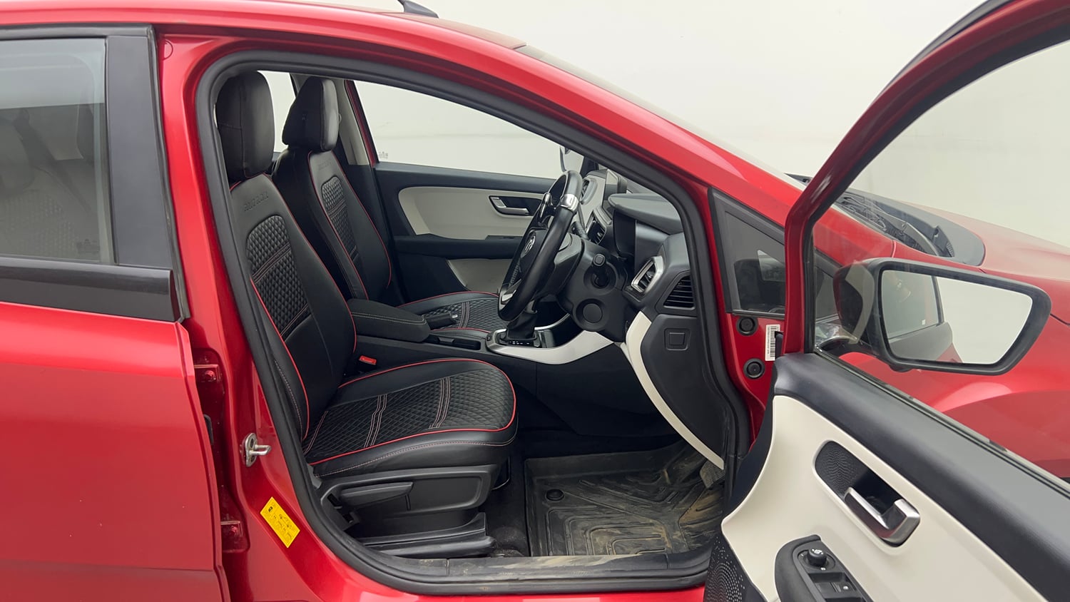 Used 2023 Tata Altroz XZA Petrol Petrol Automatic interior RIGHT SIDE FRONT DOOR CABIN VIEW