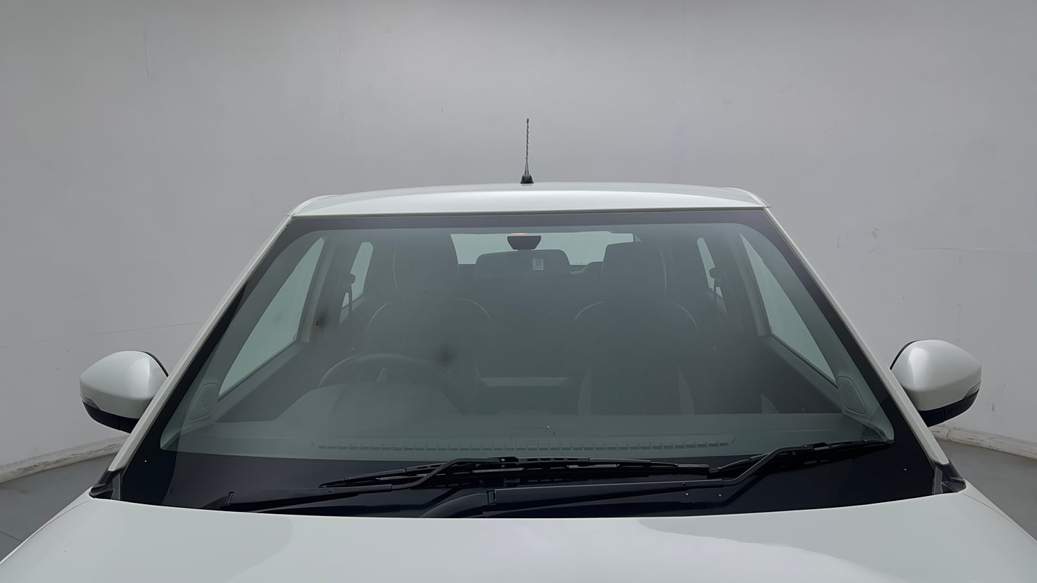 Used 2023 Tata Punch Accomplished MT Petrol Manual exterior FRONT WINDSHIELD VIEW