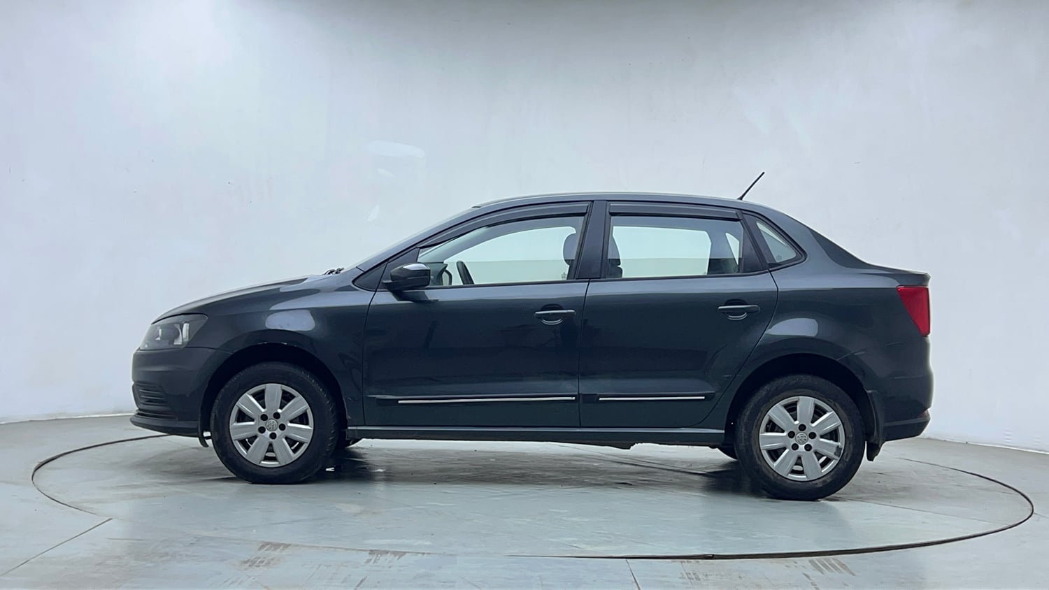 Used 2017 Volkswagen Ameo Trendline 1.2L (P) Petrol Manual exterior LEFT SIDE VIEW