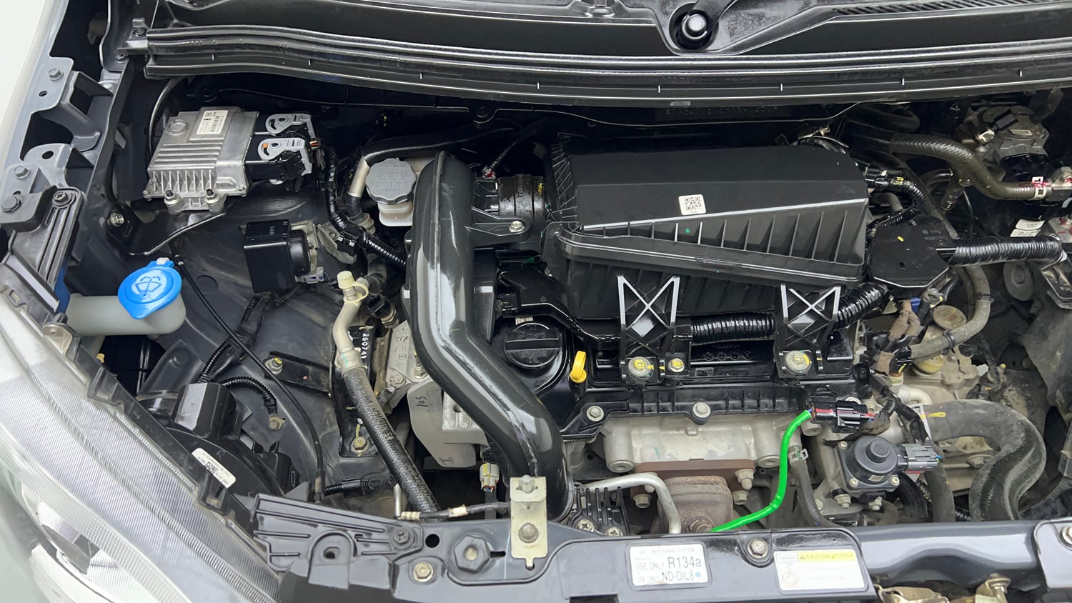 Used 2024 Maruti Suzuki Wagon R VXI 1.0 CNG Cng Manual engine ENGINE RIGHT SIDE VIEW