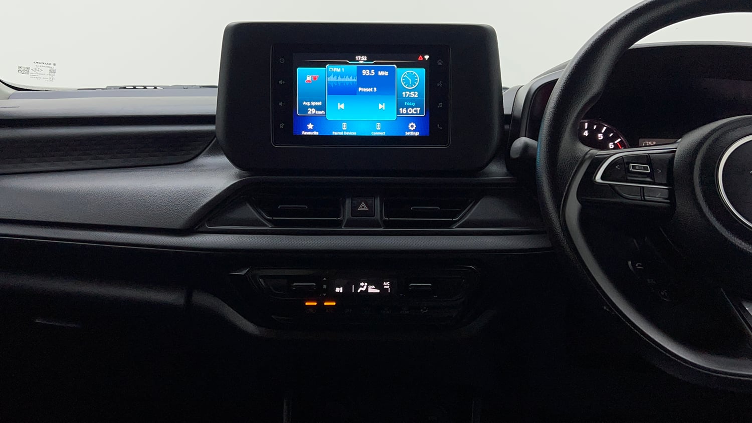 Used 2025 Maruti Suzuki Swift VXi CNG Cng Manual interior MUSIC SYSTEM & AC CONTROL VIEW