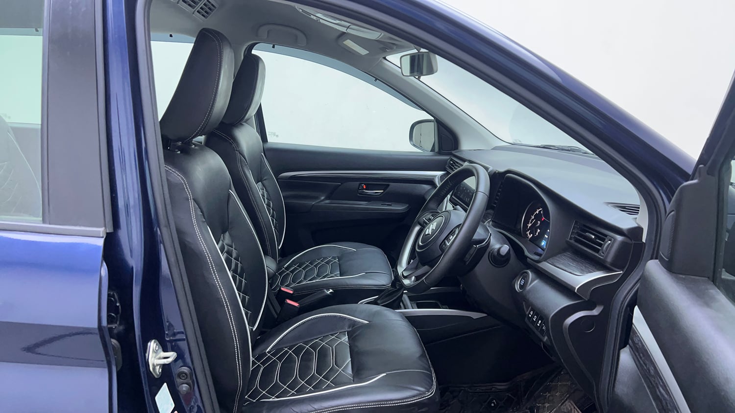 Used 2023 Maruti Suzuki XL6 Alpha AT Petrol Petrol Automatic interior RIGHT SIDE FRONT DOOR CABIN VIEW