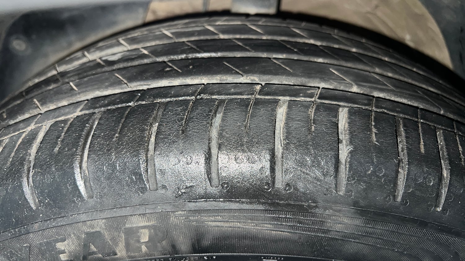 Used 2023 MG Motors Hector 1.5 Sharp CVT Dual Tone Petrol Automatic tyres LEFT FRONT TYRE TREAD VIEW