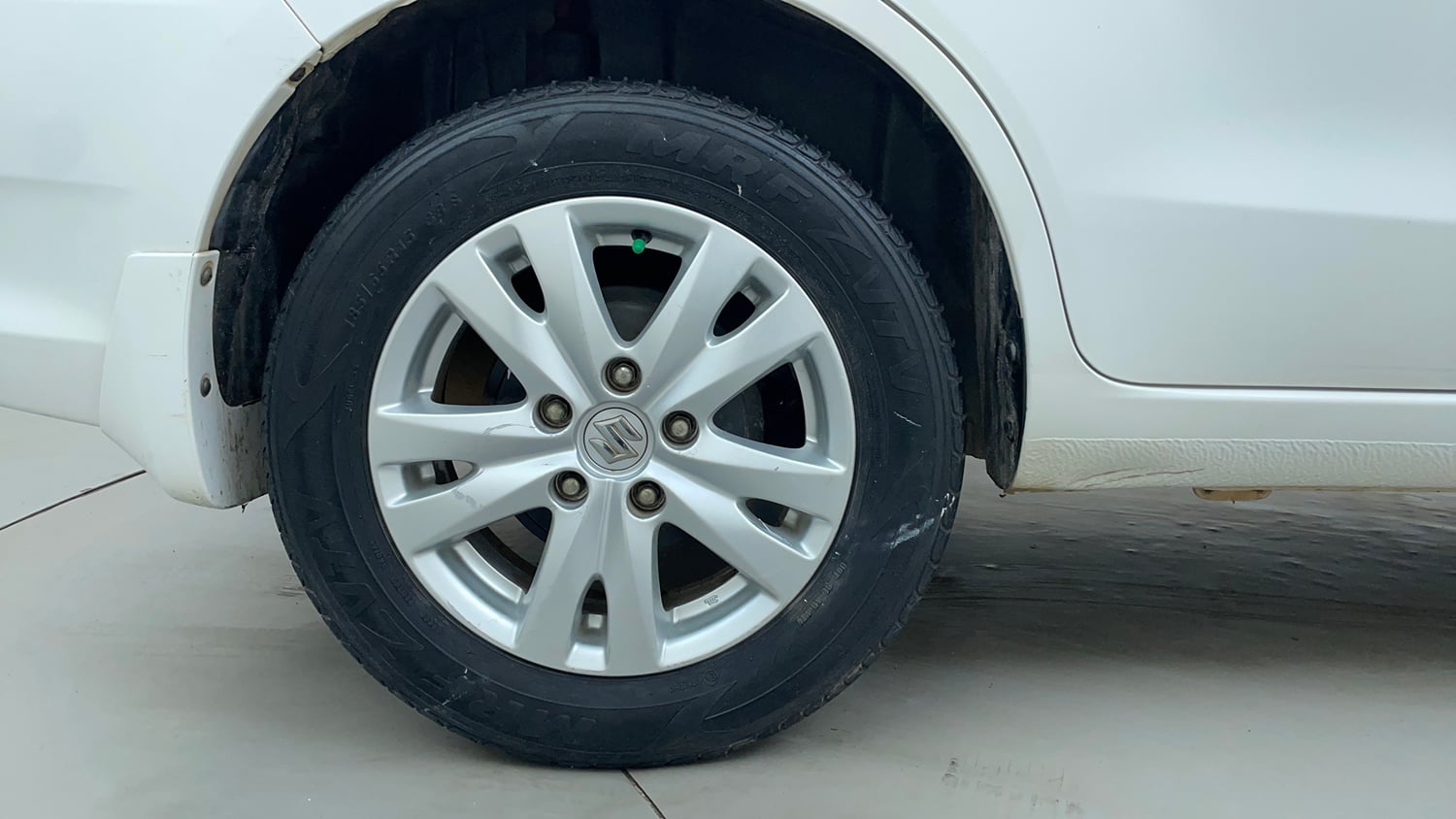 Used 2016 Maruti Suzuki Ertiga ZXI+ Petrol Manual tyres RIGHT REAR TYRE RIM VIEW