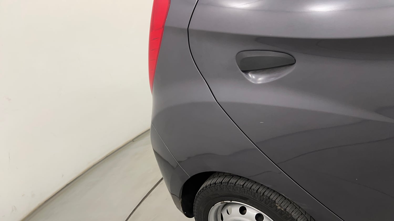 Used 2019 Hyundai Eon Era + Petrol Manual dents MINOR DENT