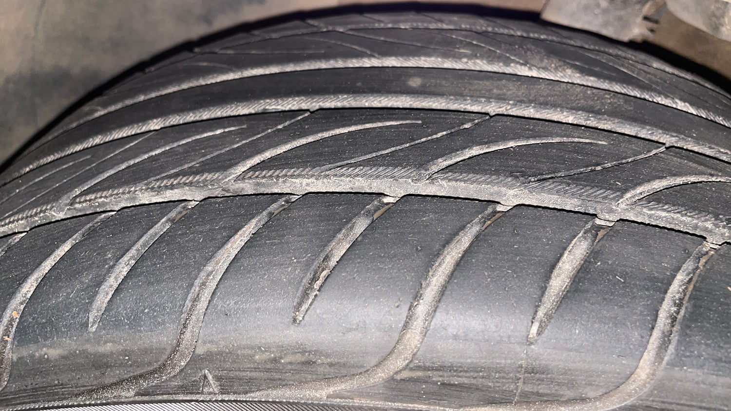Used 2019 Hyundai Verna SX (O)1.6 VTVT Petrol Manual tyres LEFT FRONT TYRE TREAD VIEW