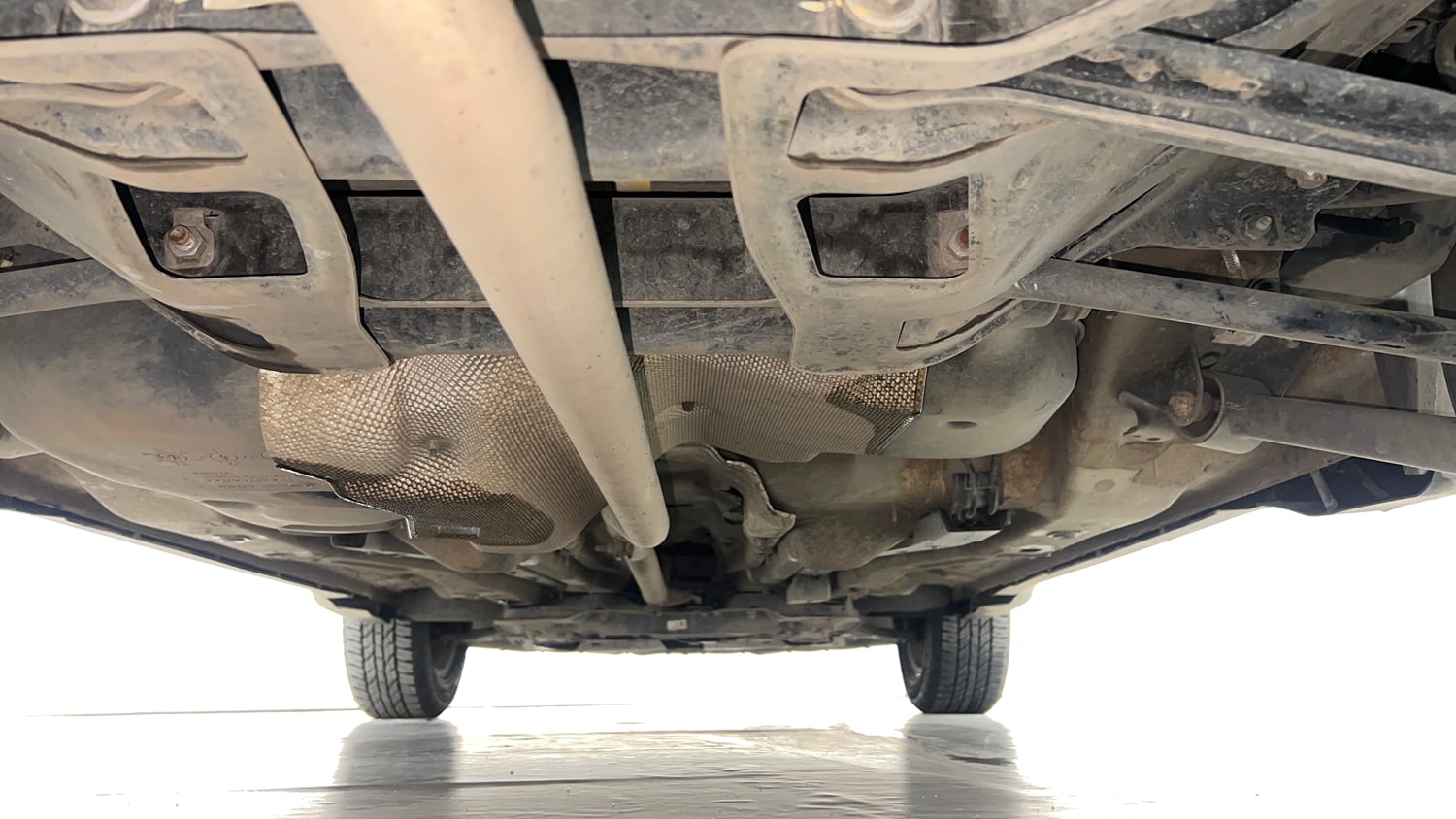 Used 2020 Jeep Compass Sport Plus 1.4 Petrol Petrol Manual extra REAR UNDERBODY VIEW (TAKEN FROM REAR)