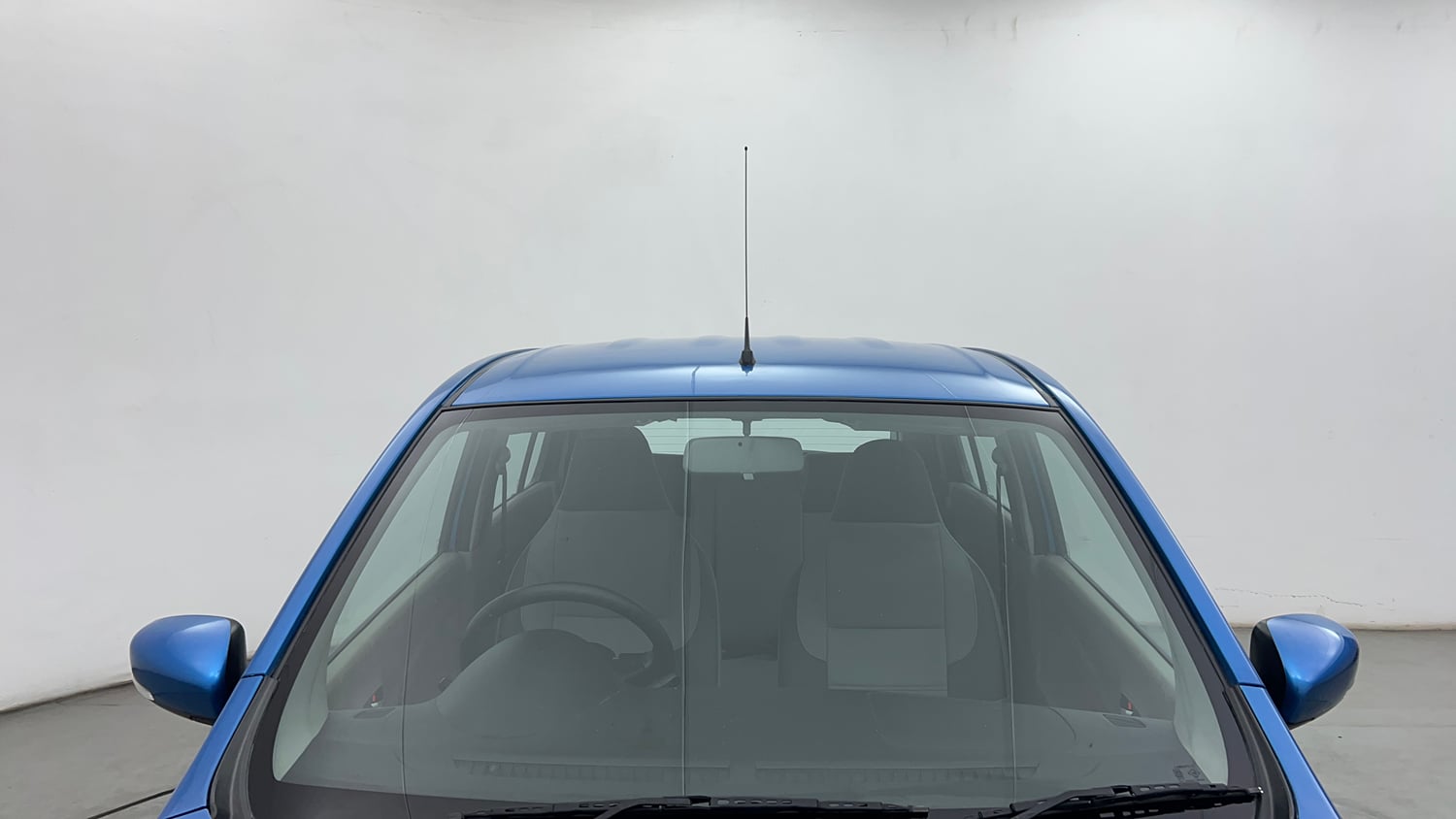 Used 2015 Maruti Suzuki Celerio ZXi Opt Petrol Manual exterior FRONT WINDSHIELD VIEW
