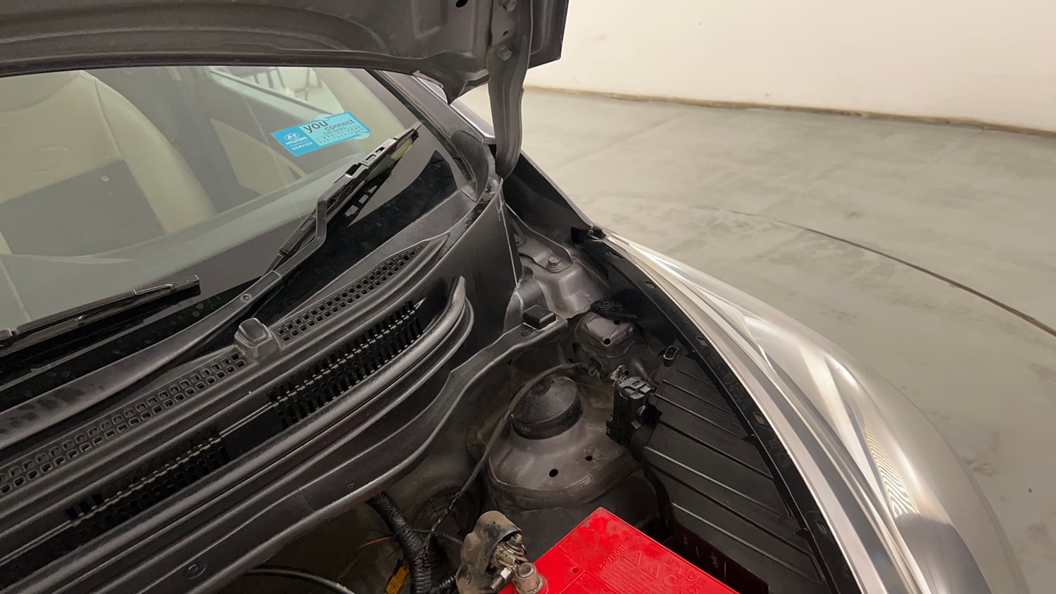 Used 2019 Hyundai Eon Era + Petrol Manual engine ENGINE LEFT SIDE HINGE & APRON VIEW