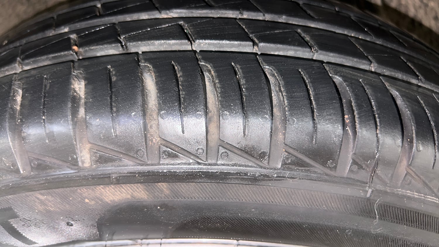 Used 2023 Renault Kwid CLIMBER AMT Urban Night Limited Edition Petrol Automatic tyres RIGHT REAR TYRE TREAD VIEW