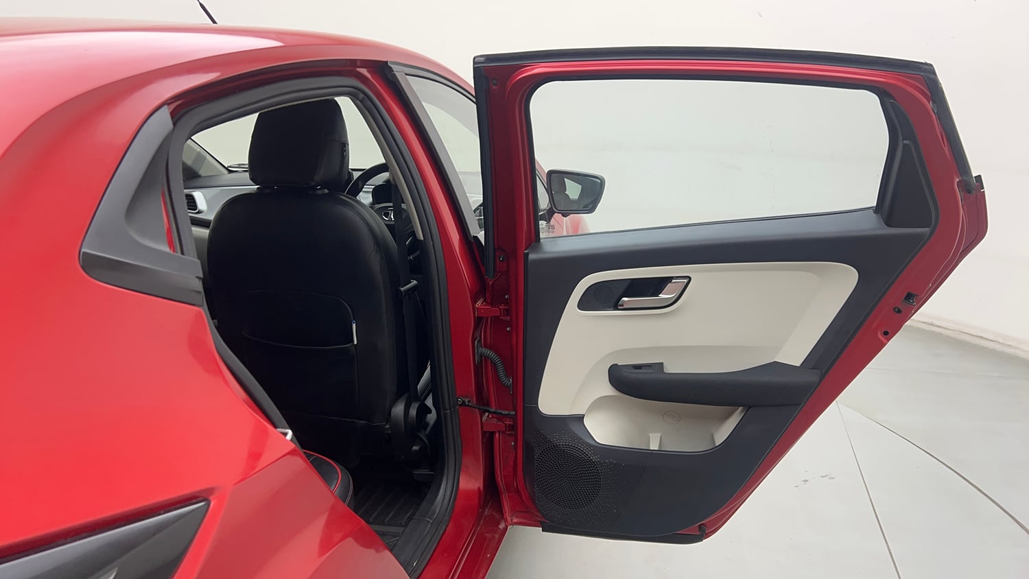 Used 2023 Tata Altroz XZA Petrol Petrol Automatic interior RIGHT REAR DOOR OPEN VIEW