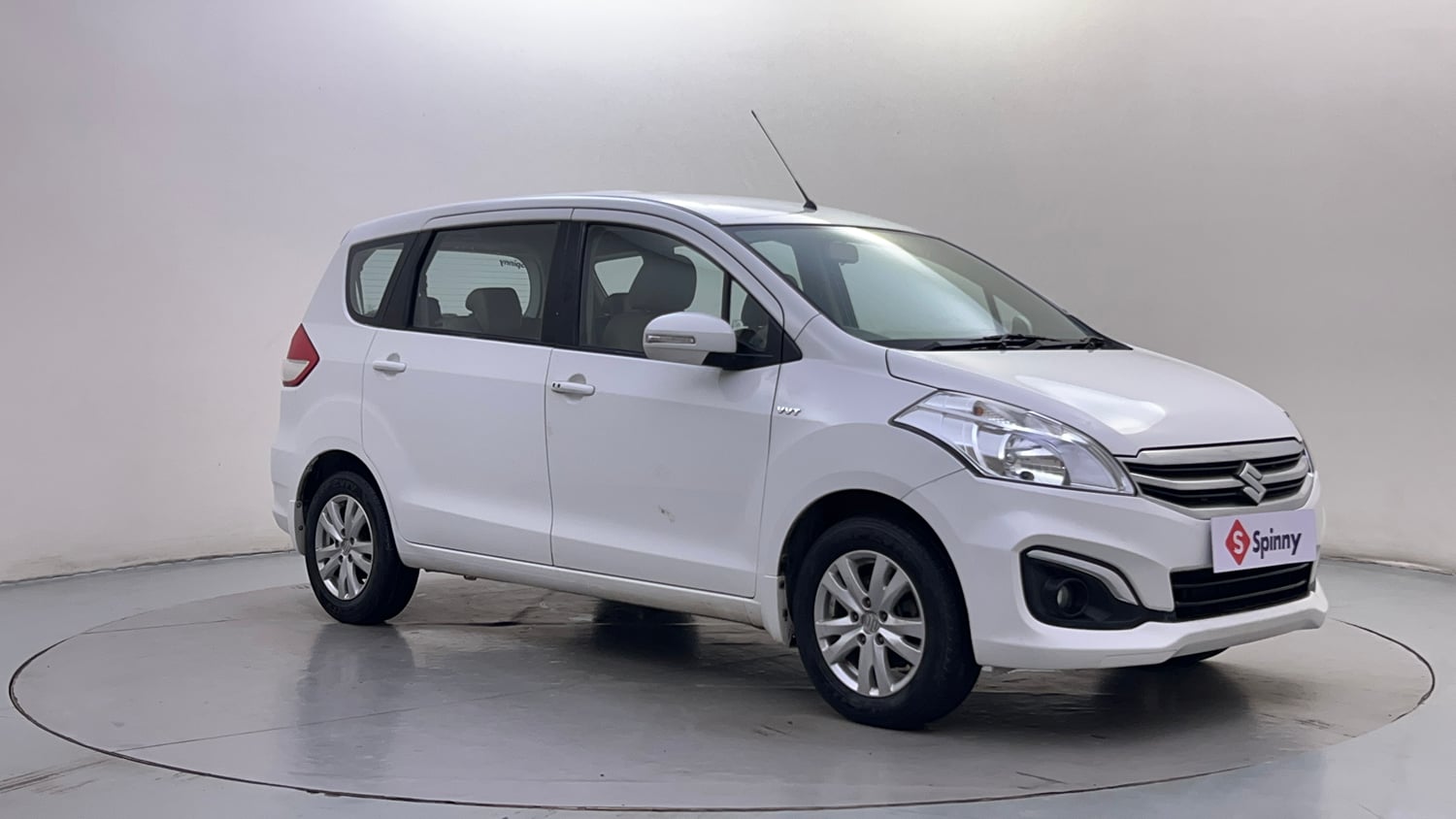 Used 2016 Maruti Suzuki Ertiga ZXI Petrol Manual exterior RIGHT FRONT CORNER VIEW