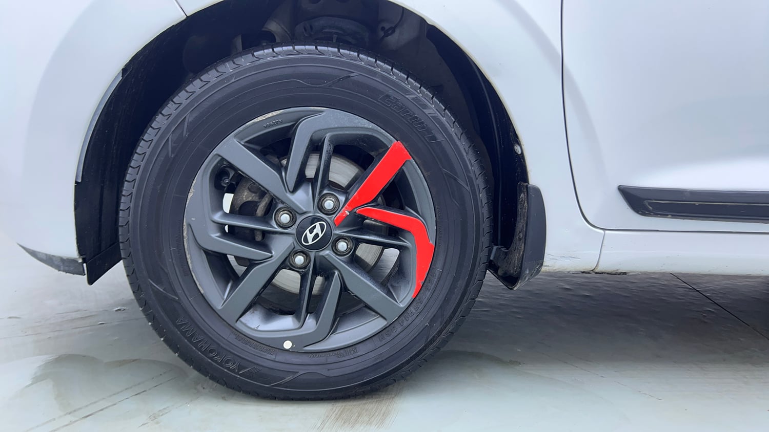Used 2020 Hyundai Grand i10 Nios Sportz 1.2 Kappa VTVT Petrol Manual tyres LEFT FRONT TYRE RIM VIEW