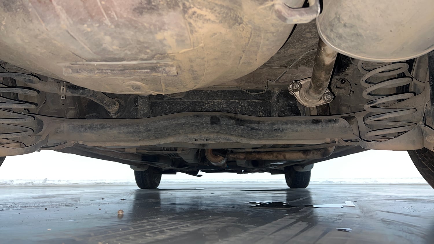 Used 2014 Honda Amaze 1.2 S i-VTEC Petrol Manual extra REAR UNDERBODY VIEW (TAKEN FROM REAR)