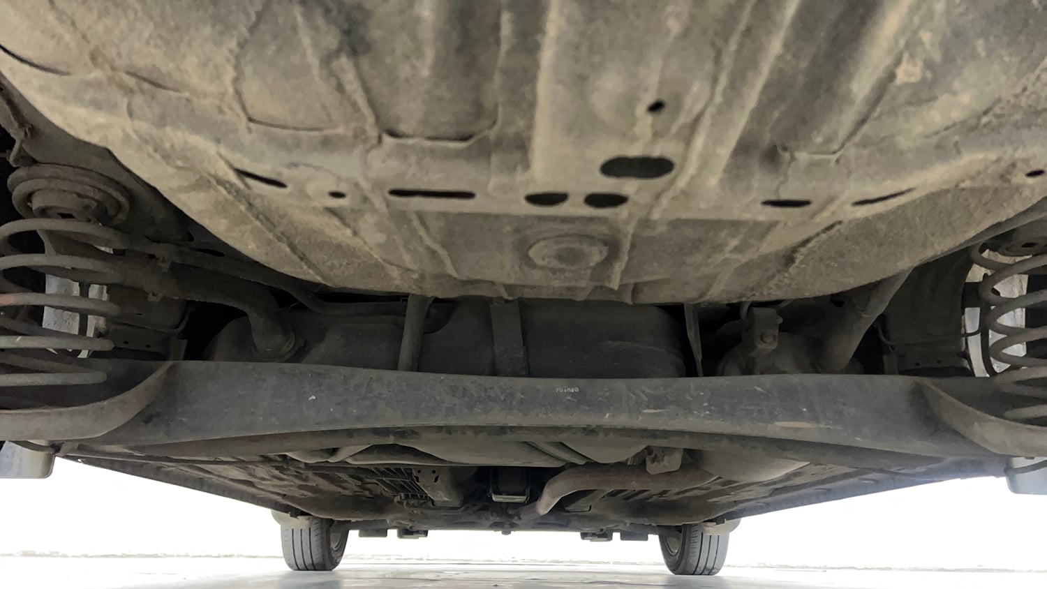 Used 2020 Honda Amaze 1.2 VX CVT Petrol Petrol Automatic extra REAR UNDERBODY VIEW (TAKEN FROM REAR)