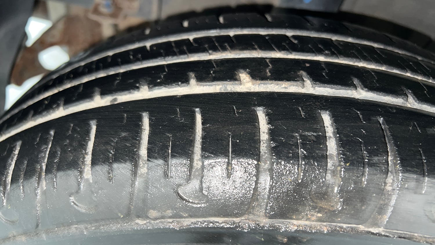 Used 2020 Hyundai Grand i10 Sportz 1.2 Kappa VTVT Petrol Manual tyres RIGHT REAR TYRE TREAD VIEW