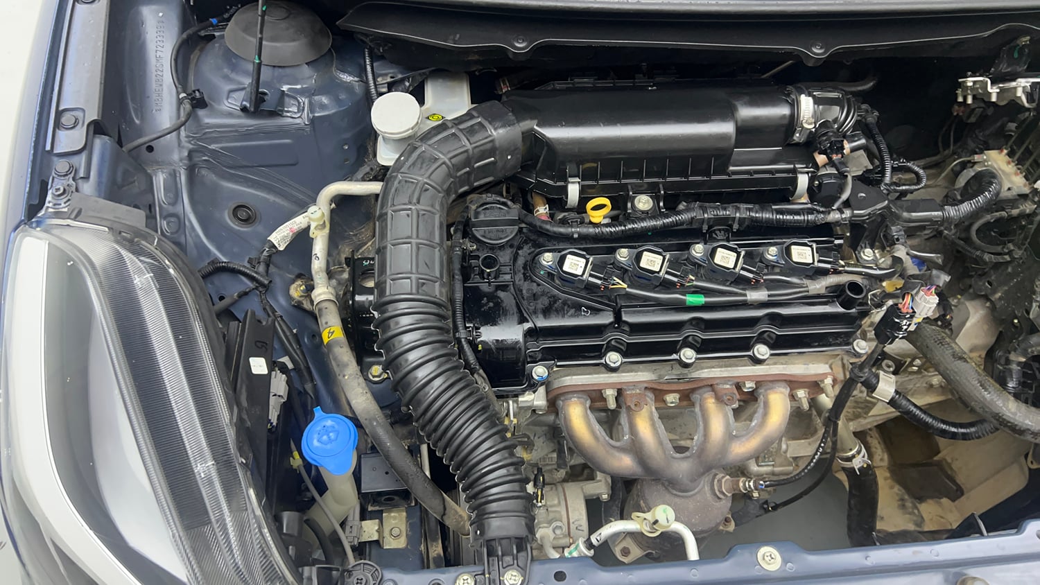 Used 2021 Maruti Suzuki Baleno Zeta Petrol Manual engine ENGINE RIGHT SIDE VIEW
