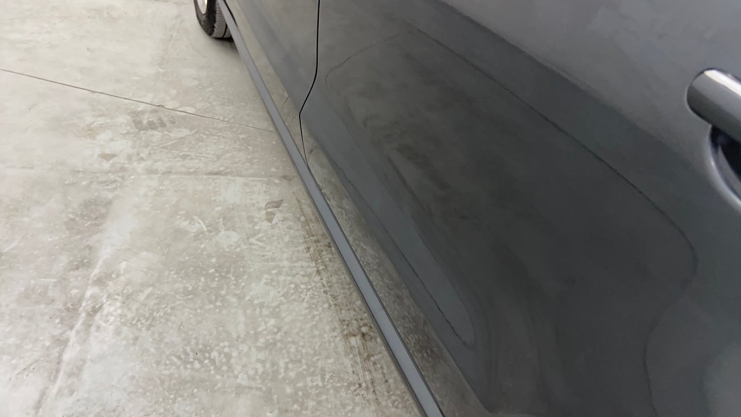 Used 2016 Volkswagen Ameo Highline1.2L (P) Petrol Manual dents MINOR SCRATCH