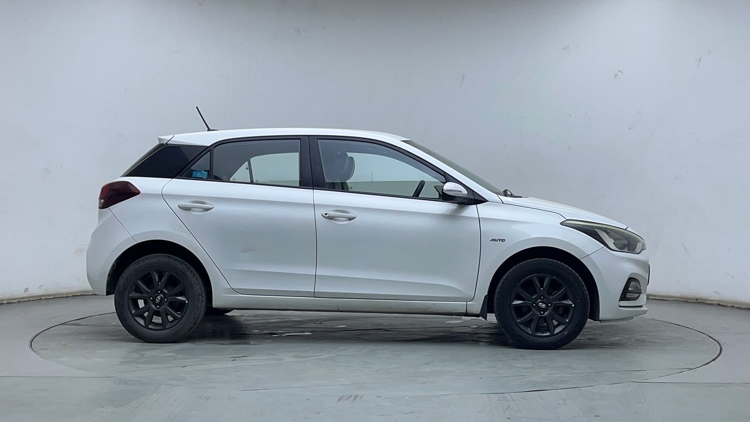 Used 2018 Hyundai Elite i20 Asta 1.2 AT Petrol Automatic exterior RIGHT SIDE VIEW