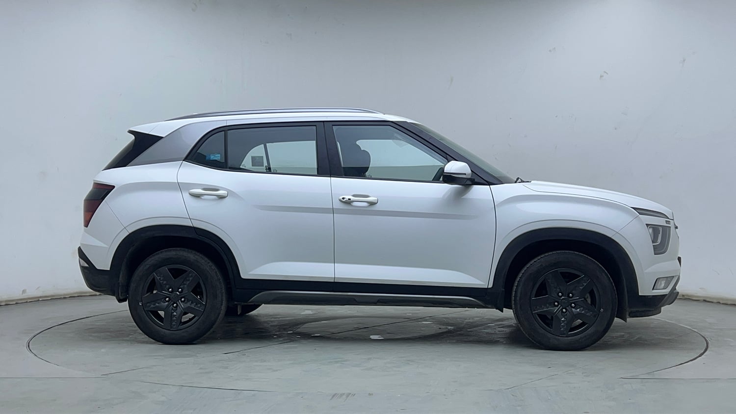 Used 2023 Hyundai Creta S 1.5 Petrol Petrol Manual exterior RIGHT SIDE VIEW