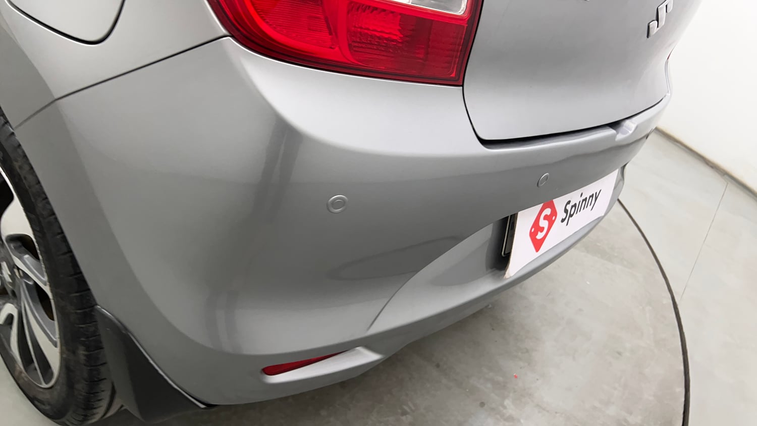 Used 2020 Maruti Suzuki Baleno Zeta Petrol Manual dents MINOR SCRATCH