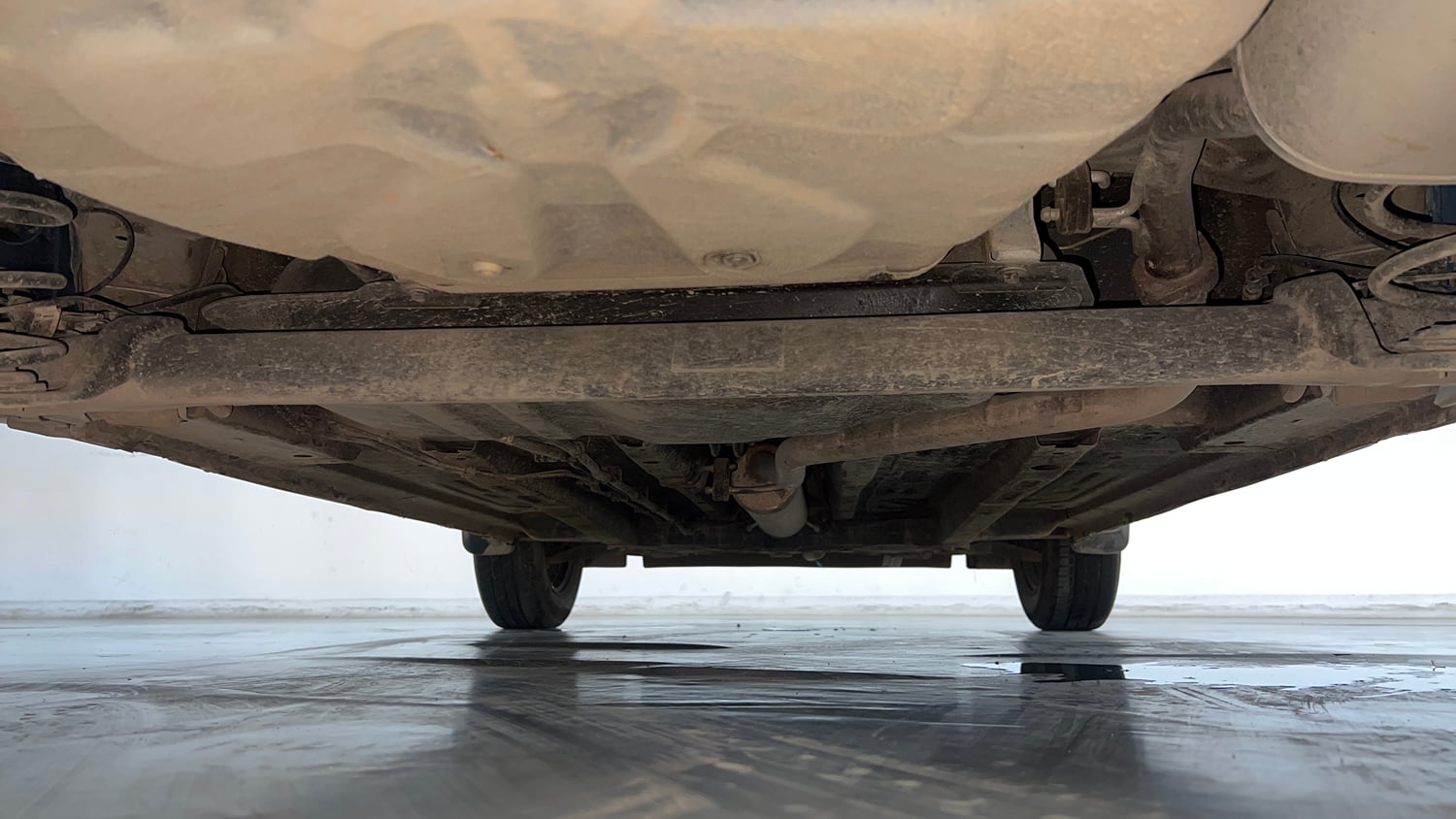 Used 2023 Tata Punch Accomplished MT Petrol Manual extra REAR UNDERBODY VIEW (TAKEN FROM REAR)