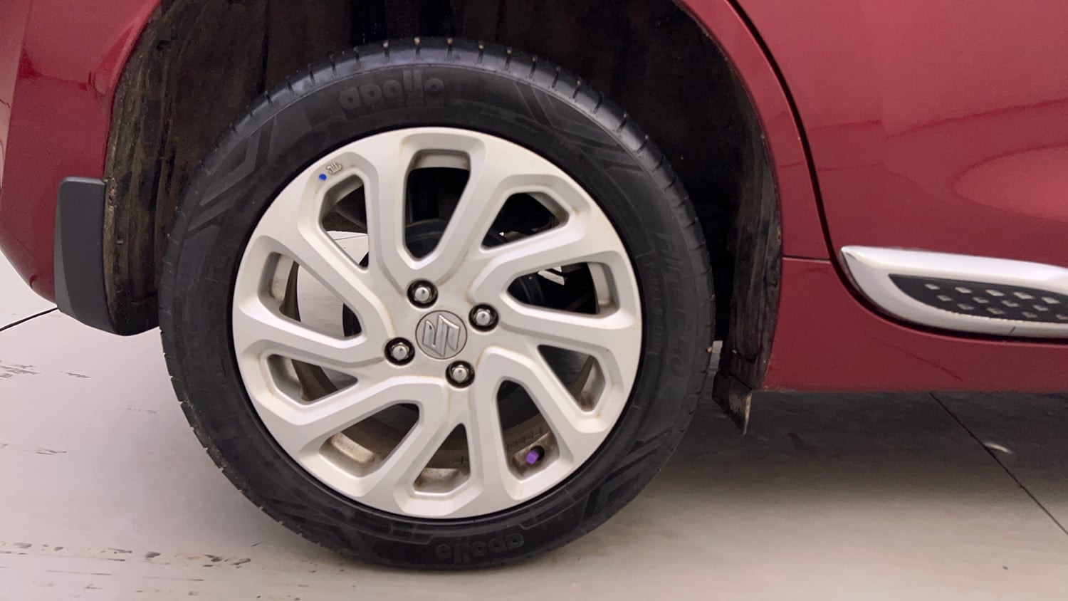 Used 2024 Maruti Suzuki Baleno Zeta AGS Petrol Automatic tyres RIGHT REAR TYRE RIM VIEW