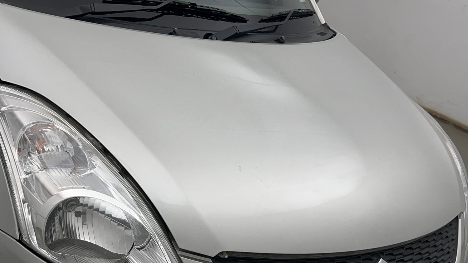 Used 2017 Maruti Suzuki Swift Lxi (O) Petrol Manual dents MINOR SCRATCH