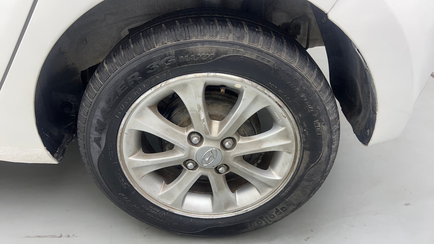 Used 2016 Hyundai Grand i10 Asta 1.2 Kappa VTVT Petrol Manual tyres LEFT REAR TYRE RIM VIEW