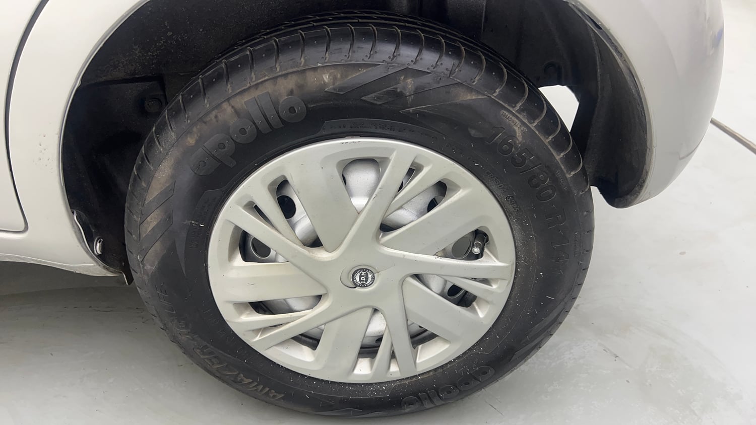 Used 2013 Maruti Suzuki Ritz Lxi BS-IV Petrol Manual tyres LEFT REAR TYRE RIM VIEW