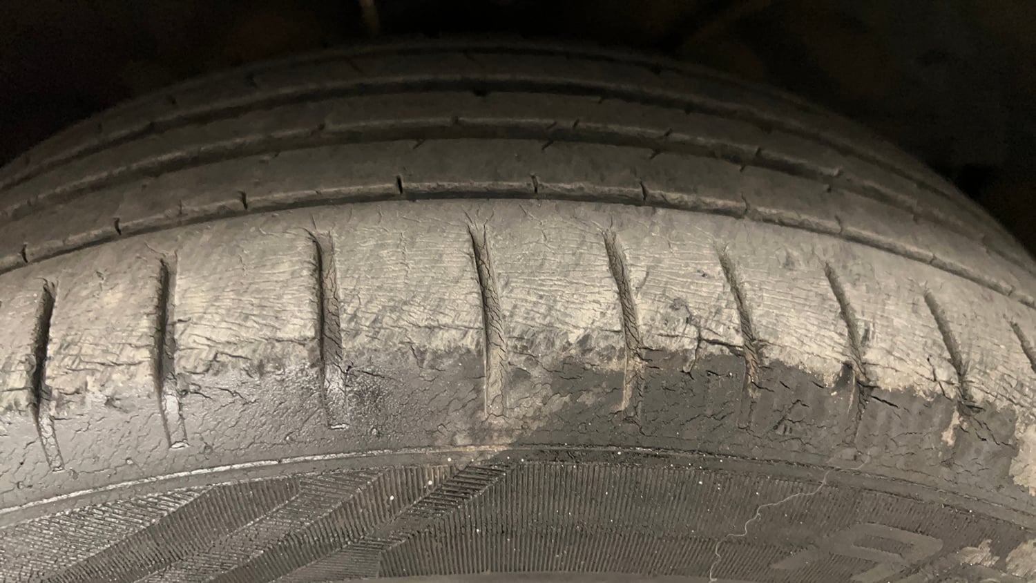 Used 2020 Maruti Suzuki Baleno Zeta Petrol Manual tyres RIGHT FRONT TYRE TREAD VIEW