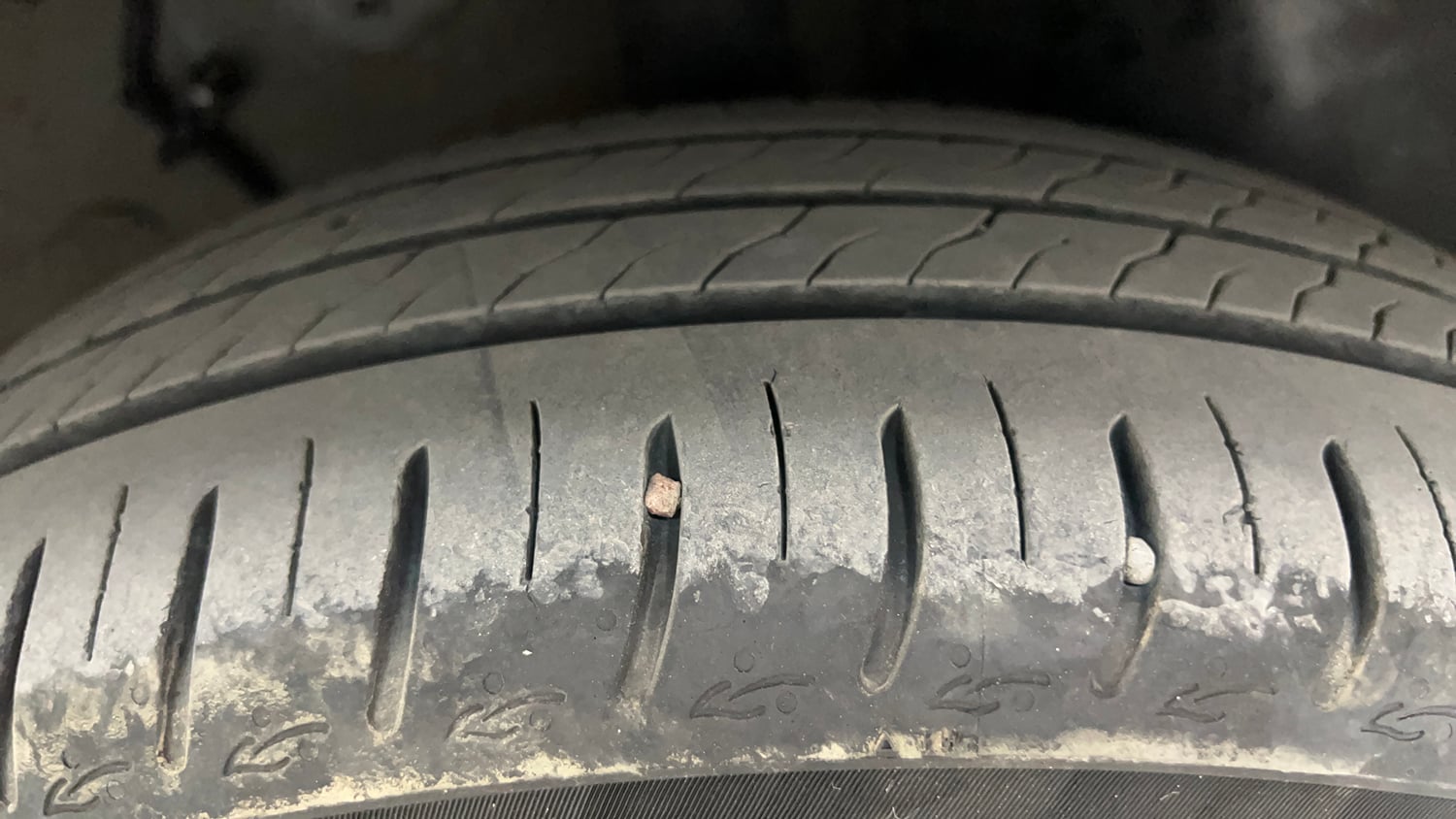Used 2025 Tata Altroz Accomplished S CNG 5MT Cng Manual tyres LEFT REAR TYRE TREAD VIEW