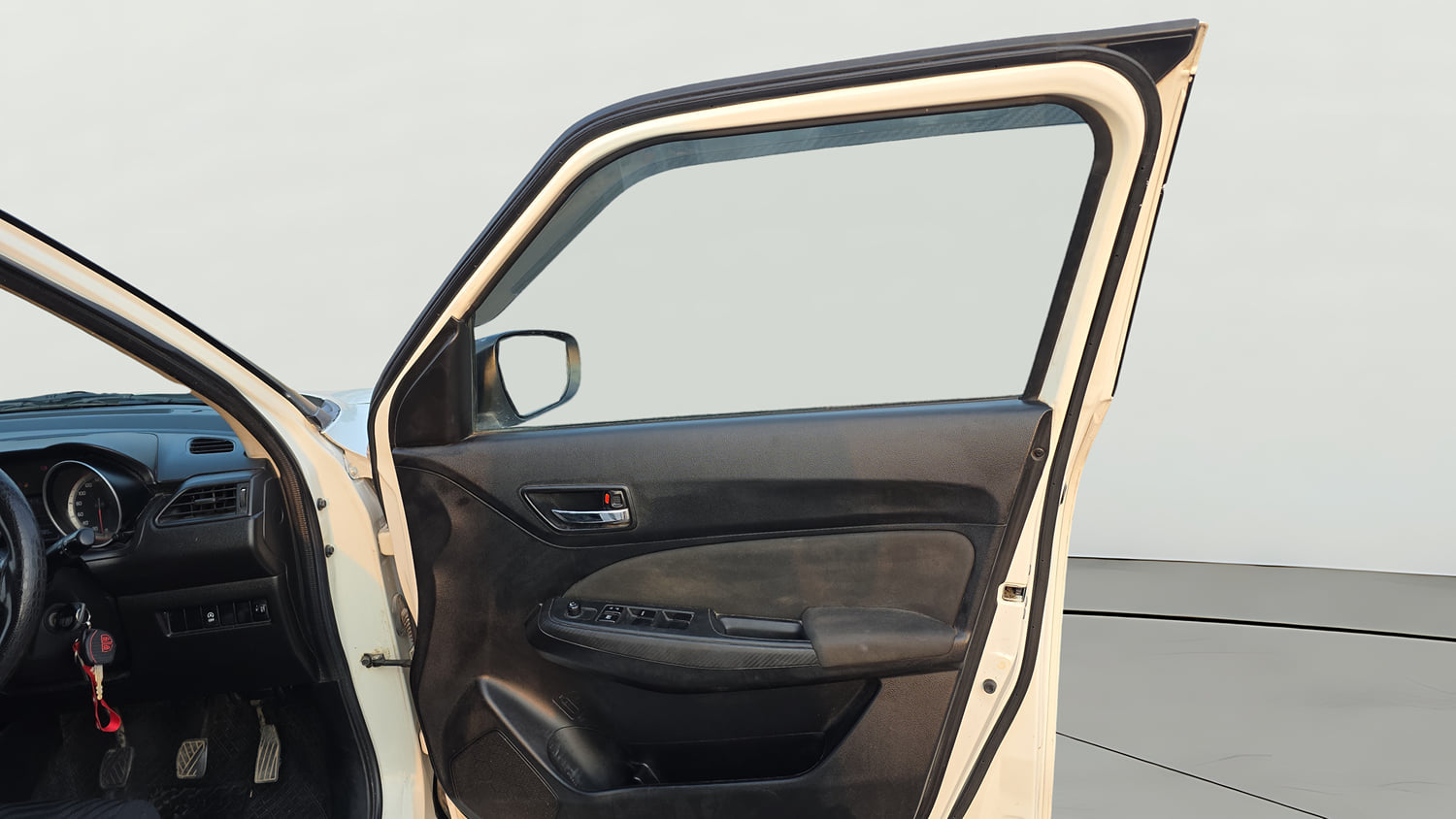 Used 2021 Maruti Suzuki Swift VXi Petrol Manual interior RIGHT FRONT DOOR OPEN VIEW