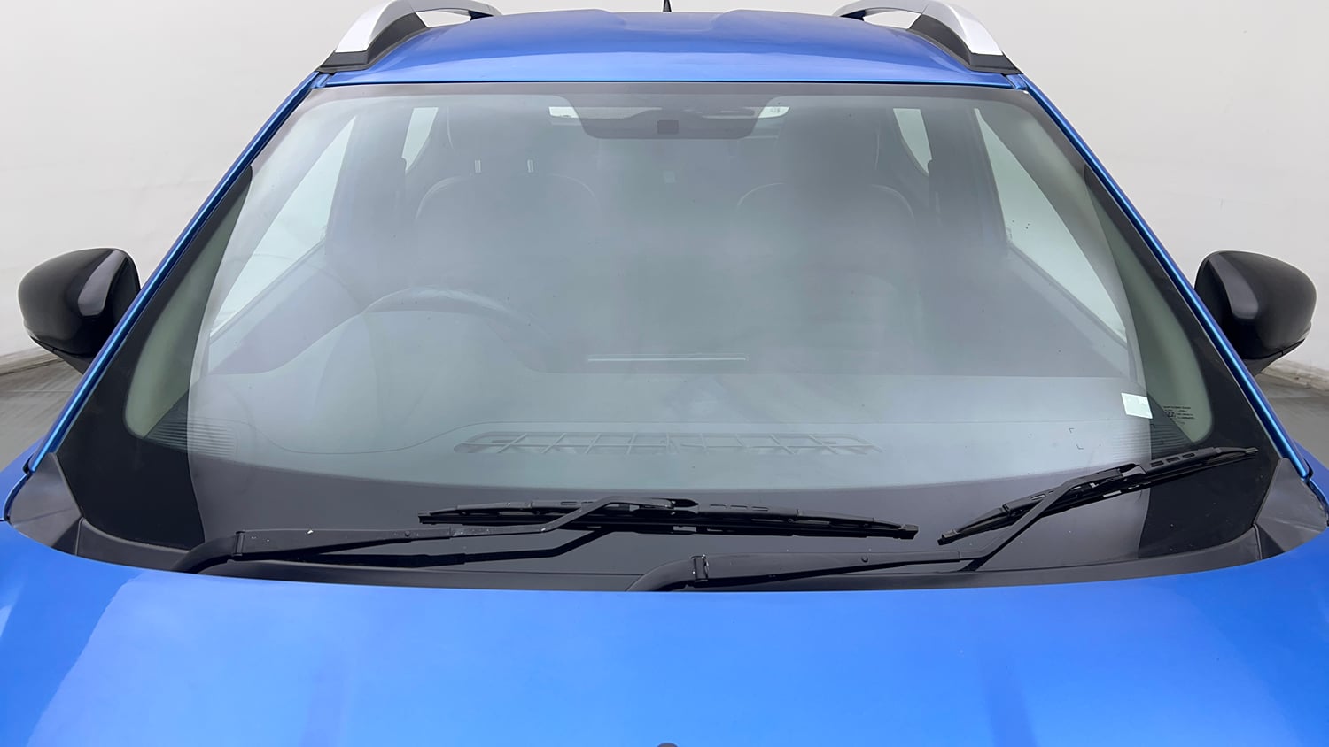 Used 2021 Renault Kiger RXT MT Petrol Manual exterior FRONT WINDSHIELD VIEW