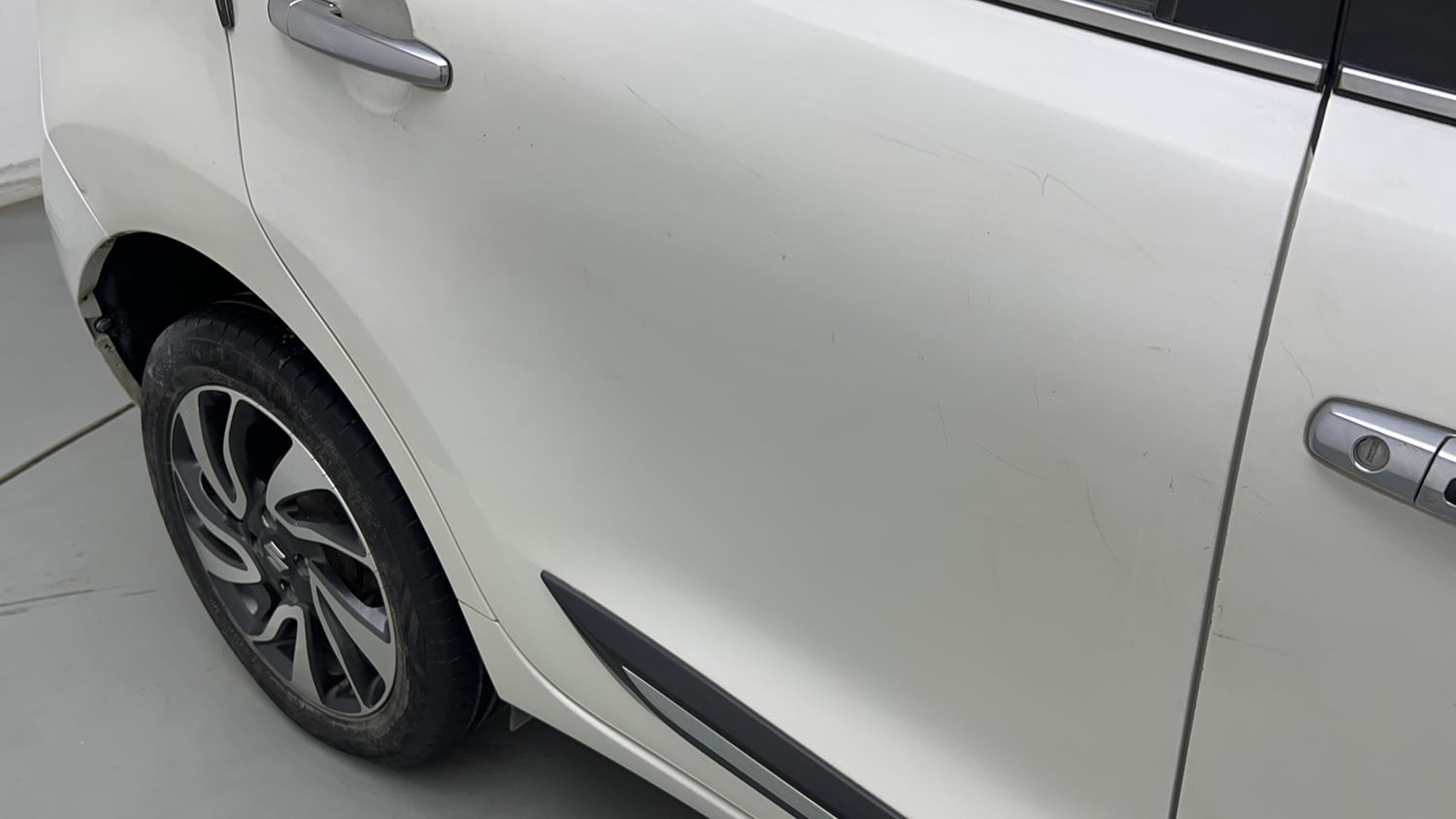 Used 2020 Maruti Suzuki Baleno Zeta Petrol Manual dents MINOR SCRATCH