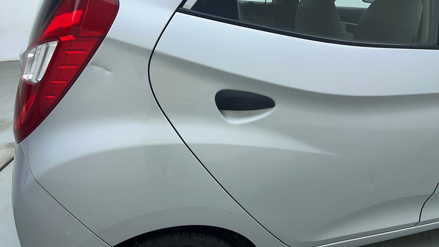Used 2018 Hyundai Eon Era + Petrol Manual dents MINOR DENT