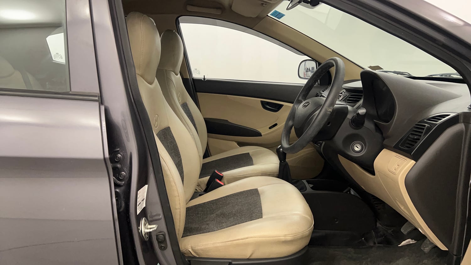 Used 2019 Hyundai Eon Era + Petrol Manual interior RIGHT SIDE FRONT DOOR CABIN VIEW