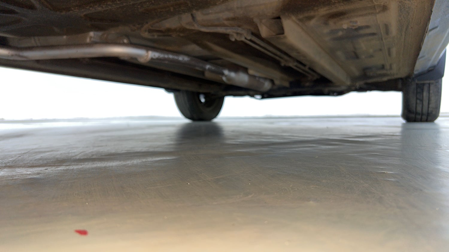 Used 2023 Renault Triber RXZ EASY-R AMT Petrol Automatic extra REAR RIGHT UNDERBODY VIEW