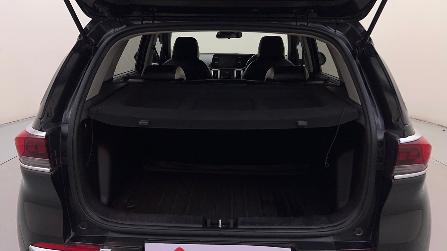 Used 2022 Kia Sonet HTX 1.5 AT Diesel Automatic interior DICKY INSIDE VIEW