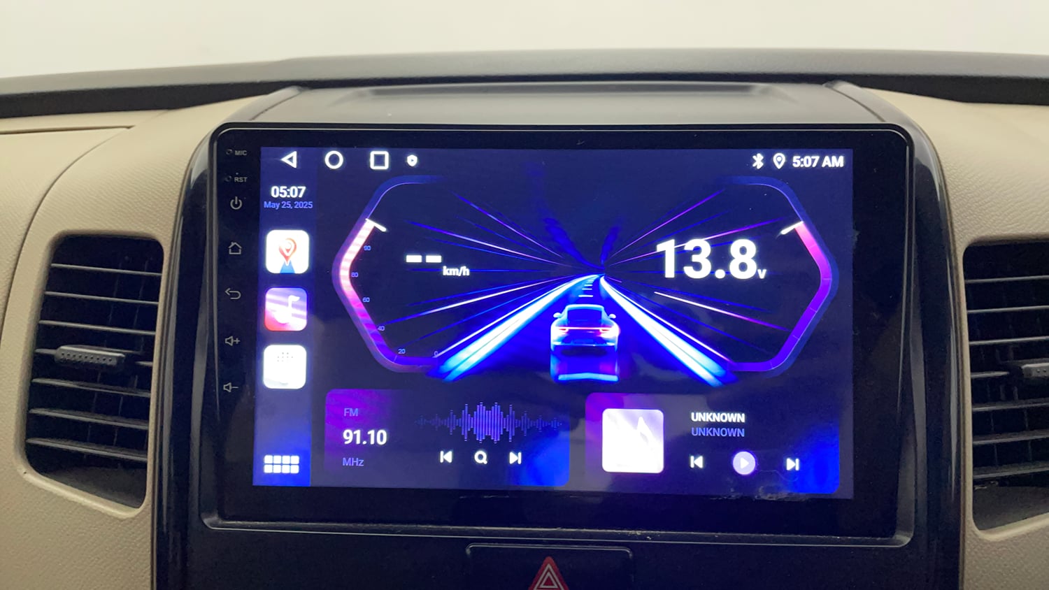 Used 2019 Maruti Suzuki Wagon R VXI Petrol Manual top_features Integrated (in-dash) music system