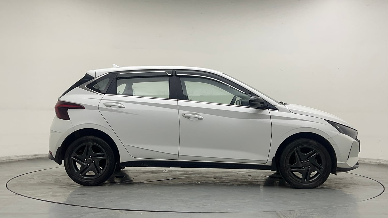 Used 2021 Hyundai i20 Sportz 1.2 MT Petrol Manual exterior RIGHT SIDE VIEW