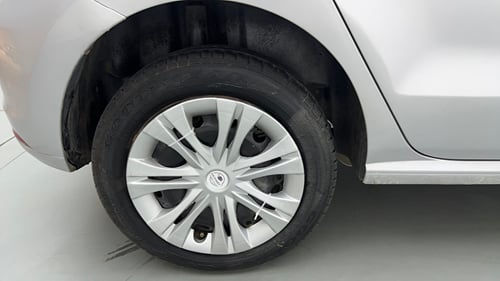 Used 2017 Volkswagen Polo Comfortline 1.2L (P) Petrol Manual tyres RIGHT REAR TYRE RIM VIEW