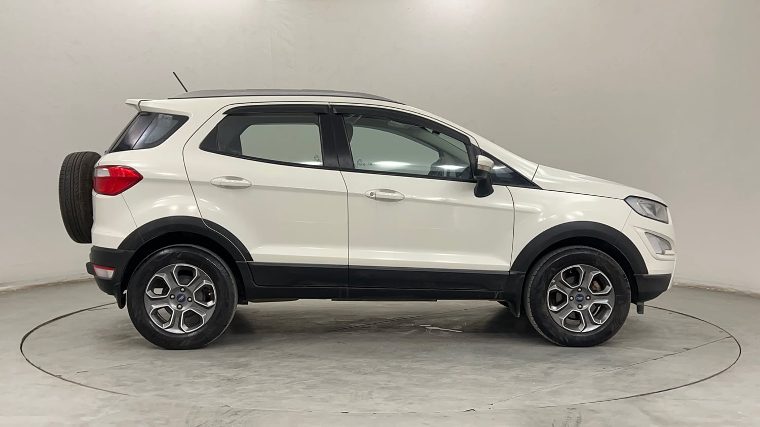 Used 2021 Ford EcoSport Titanium Plus 1.5L Ti-VCT AT Petrol Automatic exterior RIGHT SIDE VIEW