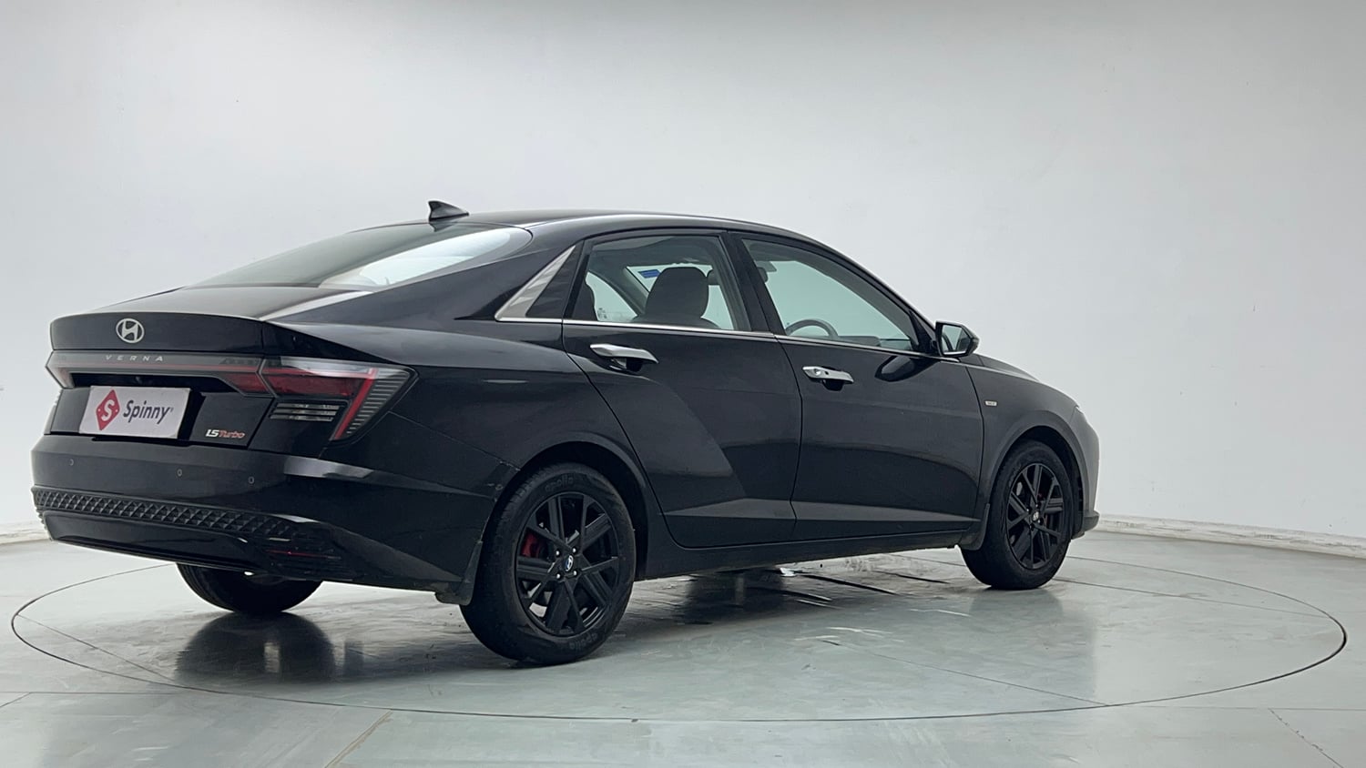 Used 2024 Hyundai Verna SX (O) 1.5 Turbo Petrol DCT Petrol Automatic exterior RIGHT REAR CORNER VIEW