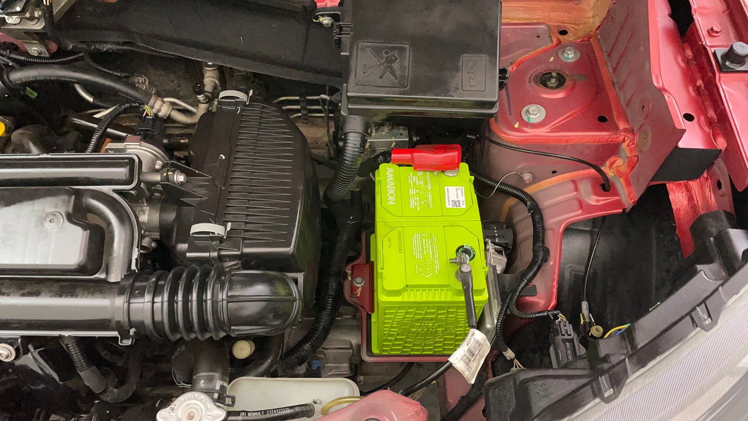 Used 2024 Renault Kwid RXL (O) 1.0 Petrol Manual engine ENGINE LEFT SIDE VIEW