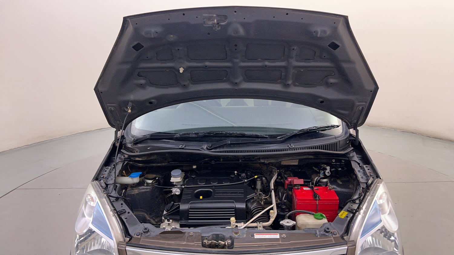 Used 2015 Maruti Suzuki Wagon R VXI Petrol Manual engine ENGINE & BONNET OPEN FRONT VIEW