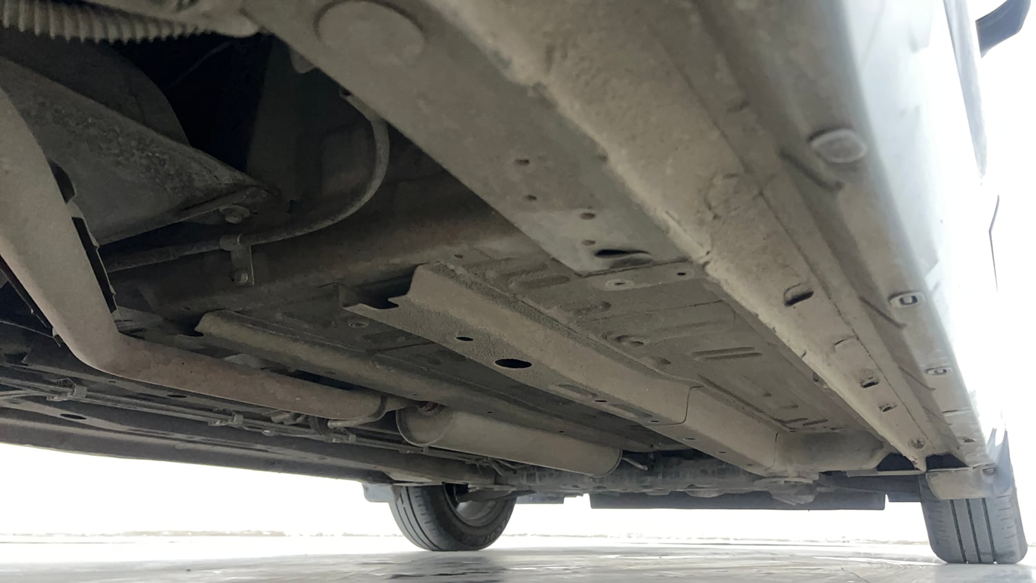 Used 2025 Tata Altroz Accomplished S CNG 5MT Cng Manual extra REAR RIGHT UNDERBODY VIEW