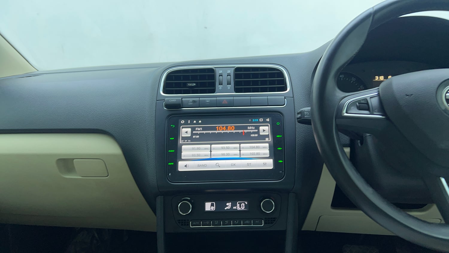 Used 2021 Skoda Rapid Style AT Petrol Automatic interior MUSIC SYSTEM & AC CONTROL VIEW