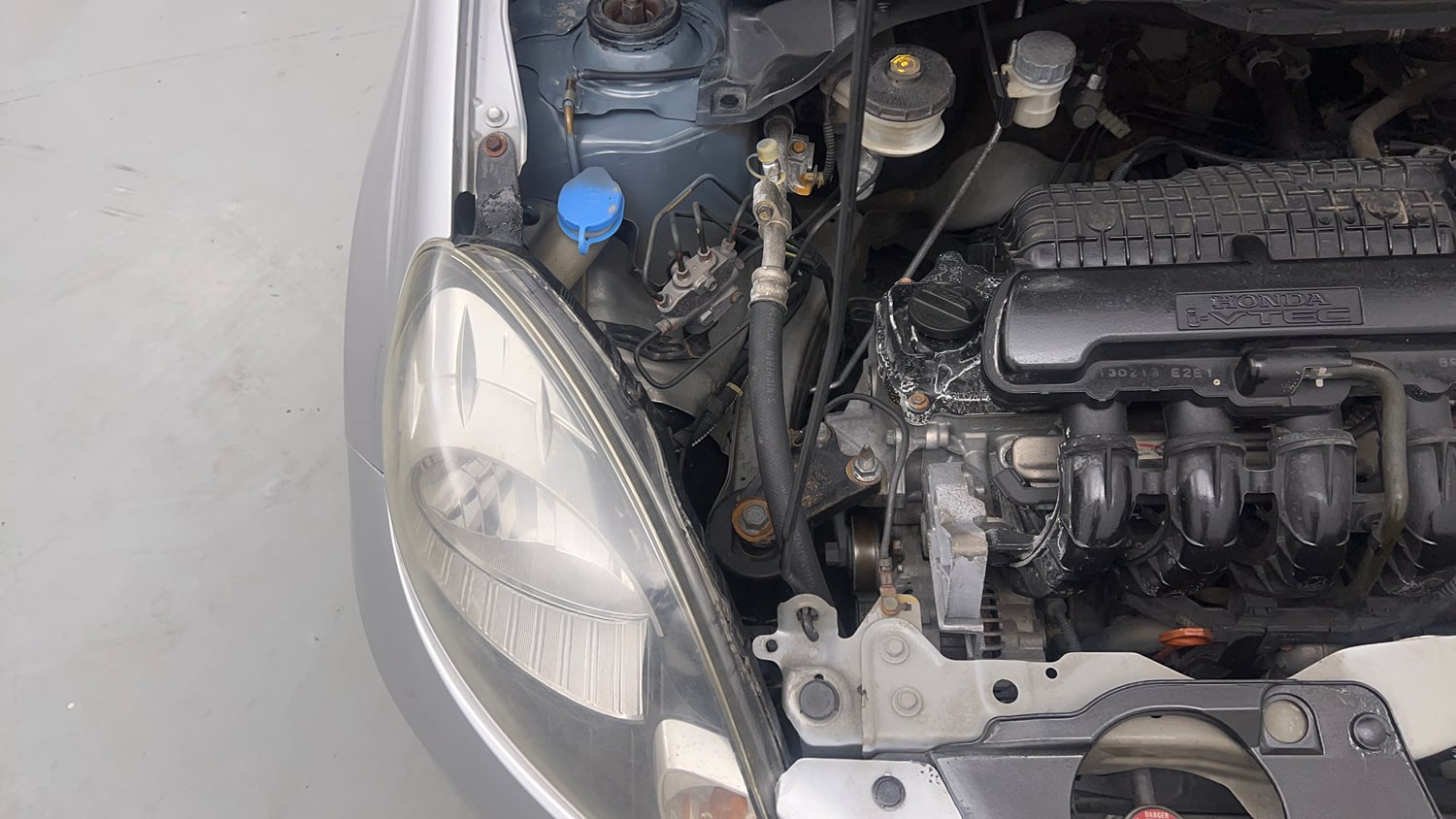Used 2013 Honda Brio S MT Petrol Manual engine ENGINE RIGHT SIDE VIEW