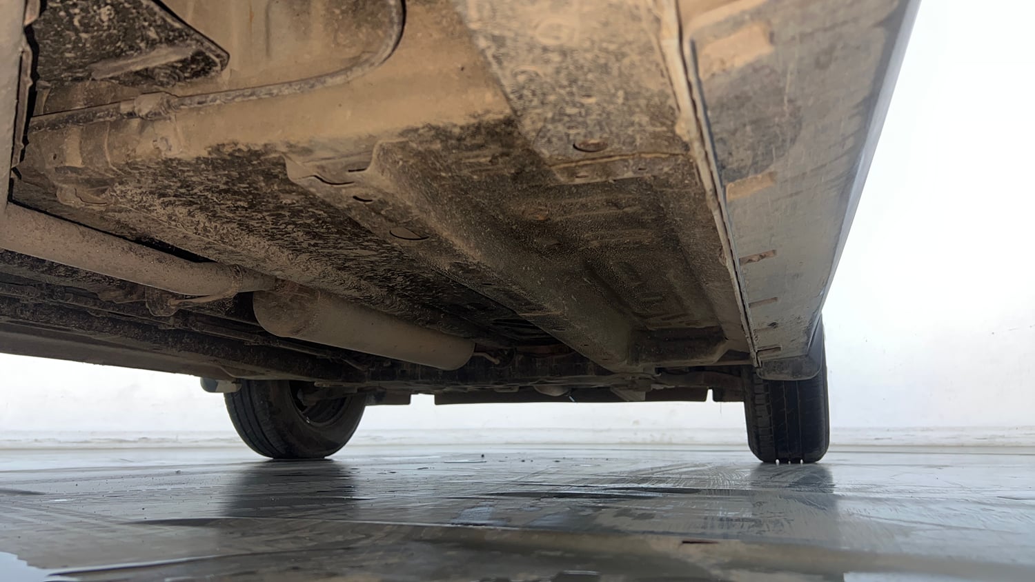 Used 2023 Tata Punch Accomplished MT Petrol Manual extra REAR RIGHT UNDERBODY VIEW